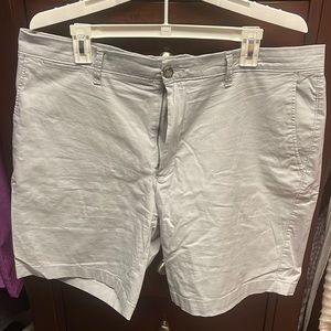 Men’s Grey flat front shorts